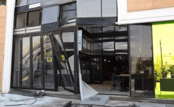 إصابة شخصين إثر وميض لحظيّ في مطعم بالرياض