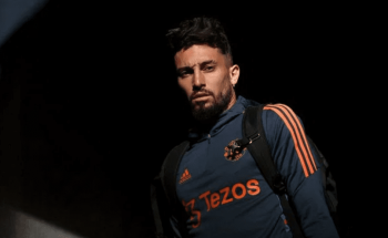 النصر يقترب من ضم مدافع مانشستر يونايتد “أليكس تيليس”