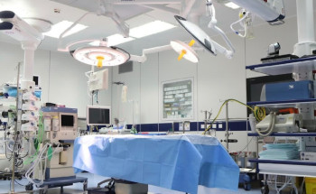 إستبدال صمام ميترالي لمريضة بدلاً من حيواني زراعته خارج المملكة