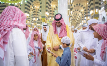 نائب أمير منطقة ⁧‫المدينة المنورة‬⁩ يقوم بزيارة تفقدية لحلقات ⁧‫القرآن الكريم‬⁩ والمتون العلمية في رحاب ⁧المسجد النبوي‬⁩