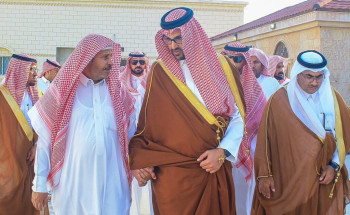 سمو نائب أمير منطقة ⁧‫المدينة المنورة‬⁩، ⁧‫سعود بن خالد الفيصل‬⁩ يقدم العزاء لأسرة الشهيد الملازم الطيار محمد بن عواد الجهني