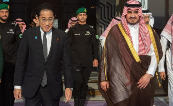 رئيس وزراء اليابان يُغادر جدة