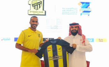 الاتحاد يظفر بخدمات “صالح العمري” لثلاثة مواسم