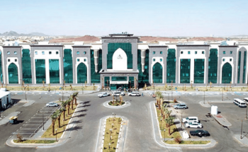 استئصال ورم من رقبة مريض في حائل عقب جراحة دقيقة استغرقت 3 ساعات