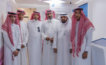 زيارة محافظ خميس مشيط لقافلة طيف عزيز للتوحد