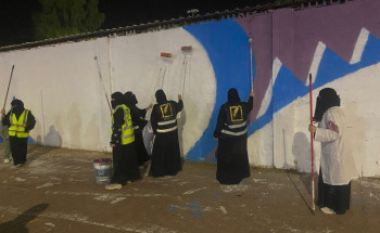 فنانة تشكيلية تعرضت لجلطة أثناء رسم جدارية الوطن 93 بالجوف