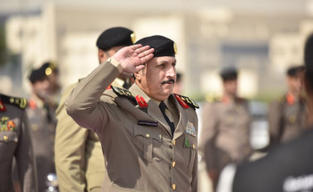 تحت رعاية الأمير عبدالعزيز بن سعود.. مدير الأمن العام يشهد حفل تخريج الدورة التأهيلية لأعمال قطاع الأمن العام للضباط الخريجين والدورة التأهيلية للمجندات