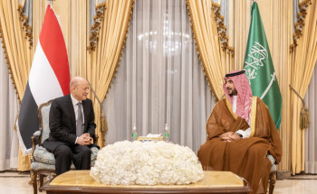 بتوجيه من ولي العهد.. وزير الدفاع يلتقي رئيس وأعضاء مجلس القيادة الرئاسي اليمني