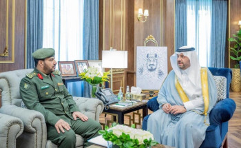 الأمير فيصل بن خالد بن سلطان يطلع على أعمال جوازات منطقة الحدود الشمالية