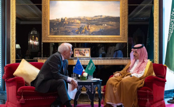 وزير الخارجية يلتقي الممثل السامي للاتحاد الأوروبي للشؤون الخارجية والسياسة الأمنية
