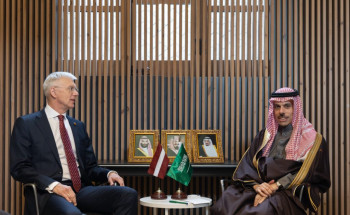 وزير الخارجية يلتقي وزير خارجية لاتفيا