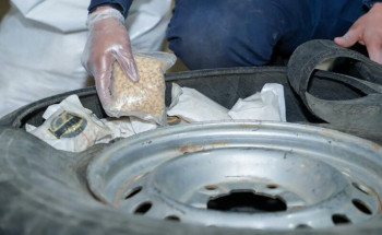 الزكاة والضريبة والجمارك تحبط محاولة تهريب أكثر من 850 ألف حبة كبتاجون