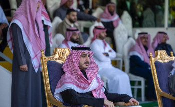 دعماً لرياضة المنطقة.. الامير فيصل بن نواف بن عبدالعزيز يحضر مبارة العروبة والجندل