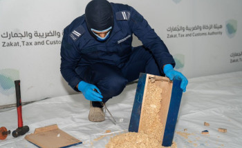 هيئة الزكاة والضريبة والجمارك في منفذ الحديثة تُحبط محاولتي تهريب أكثر من 250 ألف حبة كبتاجون