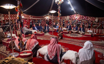 ولي العهد يستقبل عضو مجلس الشيوخ الأمريكي رئيس لجنة الاستخبارات وأعضاء اللجنة