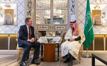 وزير الخارجية يلتقي وزير الخارجية البريطاني