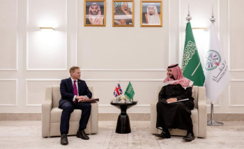 وزير الدفاع يلتقي وزير الدفاع البريطاني