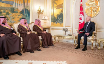 الرئيس التونسي يستقبل الأمير عبدالعزيز بن سعود