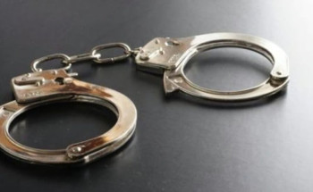 عسير.. القبض على شخصين لترويجهما 18 كيلو جراماً من نبات القات المخدر