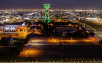 تبوك في يوم التأسيس.. المباني والميادين تكتسي بالأخضر احتفالًا وابتهاجًا