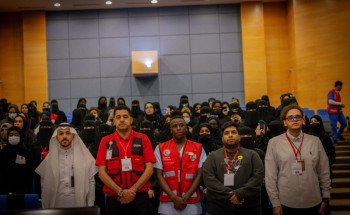 الهلال الأحمر ينظم لقاءً تعريفيًا لموسمي العمرة والحج للمتطوعين والمتطوعات