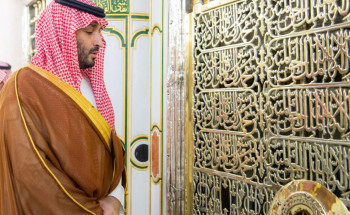 سمو ولي العهد يزور المسجد النبوي ومسجد قباء