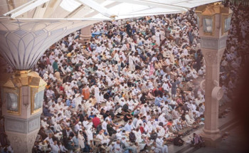 جموع المصلين يؤدون أول صلاة جمعة في شهر رمضان المبارك بالمسجد النبوي