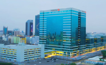 مستشفى الدكتور سليمان الحبيب بالخبر يُنهي معاناة خمسينية مع مضاعفات ورم سرطاني نشط منتشر بالرقبة والغدد اللمفاوية