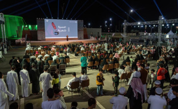زوار مهرجان محمية الملك سلمان يعيشون تجربة زراعة النباتات والبذور