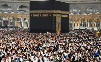 أكثر من مليونين ونصف من ضيوف الرحمن يشهدون ختم القرآن الكريم بالمسجد الحرام ليلة التاسع والعشرين من شهر رمضان