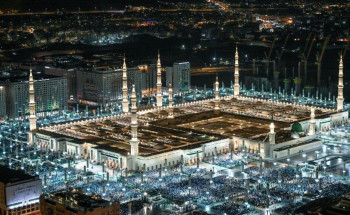 جموع المصلين يشهدون ختم القرآن بالمسجد النبوي