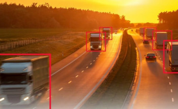 بدء تطبيق الرصد الآلي على مخالفات الشاحنات والحافلات