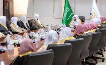 اليوسف يلتقي المستفيدين خلال زيارة تفقدية لمحاكم ديوان المظالم بمنطقة المدينة المنورة