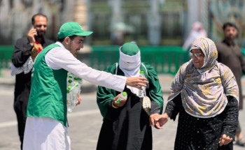 توزيع أكثر من 100 ألف عبوة مياه عقب صلاة الجمعة برعاية من الهيئة العامة للعناية بشؤون الحرمين