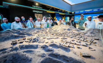 ضيوف برنامج خادم الحرمين الشريفين للحج يزورون “المعرض والمتحف الدولي للسيرة النبوية” بالمدينة المنورة