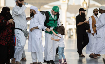 جمعية هدية الحاج والمعتمر تنفذ مبادرة سقيا الماء للحجاج  في المدينة المنورة.