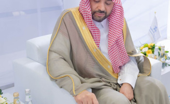 أمير الحدود الشمالية يتفقد التجمع الصحي ويدشن مبادرة “الصدر الشمالي”