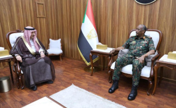 رئيس مجلس السيادة في جمهورية السودان يستقبل نائب وزير الخارجية