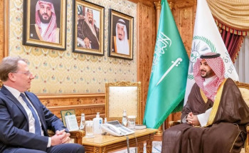 وزير الدفاع يلتقي السفير الفرنسي ويستعرض سبل تعزيز التعاون الثنائي