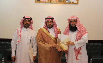 محافظ القريات يلتقي رئيس جمعية البر  بالمحافظة