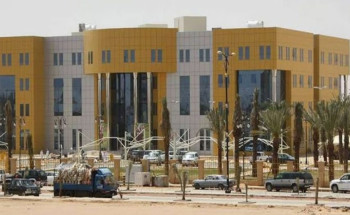 الحدود الشمالية.. رفع 300 طن من الأنقاض وسفلتة أكثر من 43 ألف متر مربع بـ”ابن شريم”