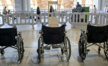 توفير التنقل بالعربات اليدوية في المسجد الحرام لكبار السن وذوي الإعاقة بالمجان