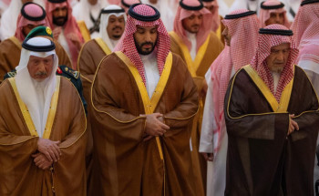 ولي العهد يؤدي صلاة الميت على الأميرة لطيفة بنت عبدالعزيز آل سعود