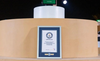 “الدرعية” تدخل موسوعة غينيس لأكبر عرض لأجهزة المساعد الشخصي المدعومة بالذكاء الاصطناعي ضمن احتفالها باليوم الوطني 94