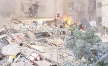 “مبانٍ وسيارات مدمرة”.. “إسرائيل” تستهدف اجتماعاً لـ”حزب الله” وتقتل قيادياً بارزاً