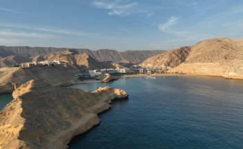 جميرا خليج مسقط يستضيف أول ماراثون للسباحة في مياه عُمان المفتوحة لمسافة أولمبية تحت عنوان “OMSWIM