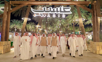 وزير البلديات والإسكان يتفقد عددًا من المشاريع التنموية بالقصيم.. ويقف على مشروع الزرقاء السكني