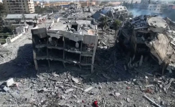 استشهاد ١٢ فلسطينيًا في قصف للاحتلال الإسرائيلي على مركز لإيواء النازحين وتجمعات للفلسطينيين في مخيم جباليا