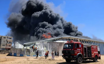 الوضع الإنساني يزداد سوءًا.. التهديدات الإسرائيلية توقف خدمات الدفاع المدني شمال غزة