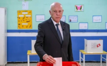 الرئيس “قيس سعيد” يفوز بولاية رئاسية ثانية في الانتخابات التونسية